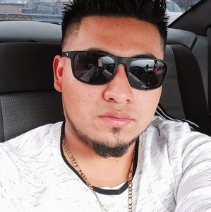 Meet your Posher, Carlos